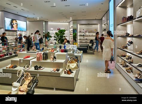 charles and keith shoppes at marina bay