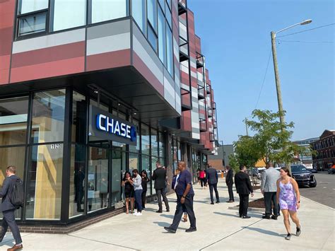 chase bank detroit locations