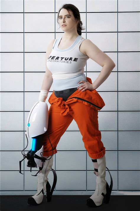 chell cosplay