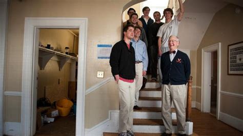 chi phi uva