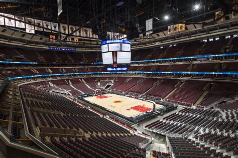 chicago blackhawks united center Reader