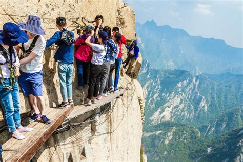chinese books climbing mountain people Doc