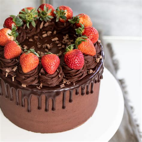 chocolate strawberry port cake delicious PDF