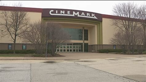 cinemark theater davenport iowa