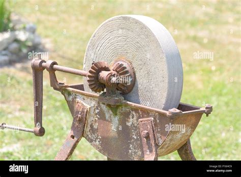 circular sharpening stone