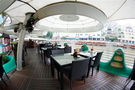 clarke quay restaurants with a view