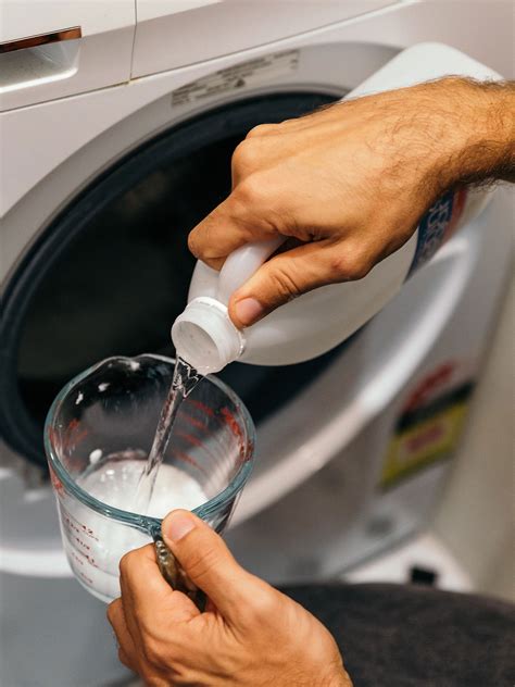 cleaning a washing machine