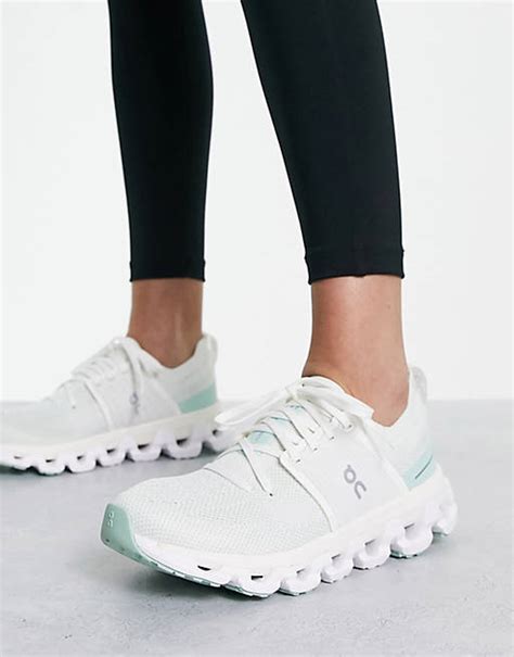 cloudswift 3 running sneaker in white/green