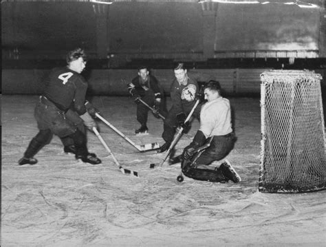 coast to coast hockey in canada to the second world war PDF