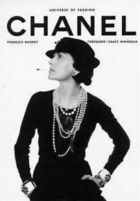 coco chanel een vrouw alleen coco chanel bekend van mode parfum emancipatie een mooie biografie PDF