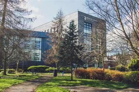 colleges in blackburn