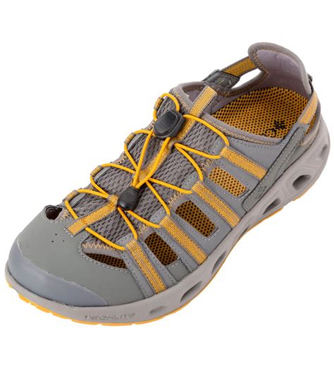 columbia water shoes