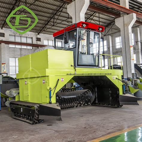 compost windrow turner machine