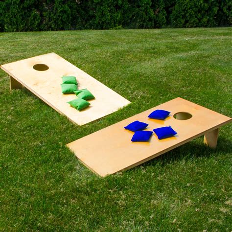 cornhole game