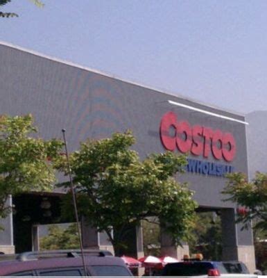 costco 1051 w burbank blvd