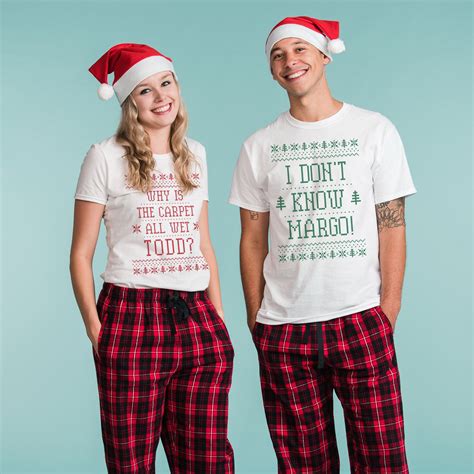 couples matching christmas pajamas