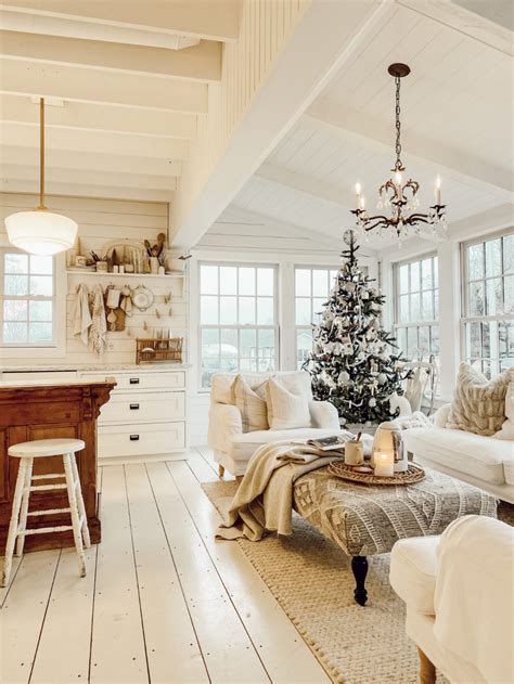 cozy white cottage download Kindle Editon