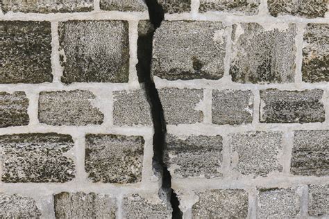 cracks in the great wall cracks in the great wall Reader
