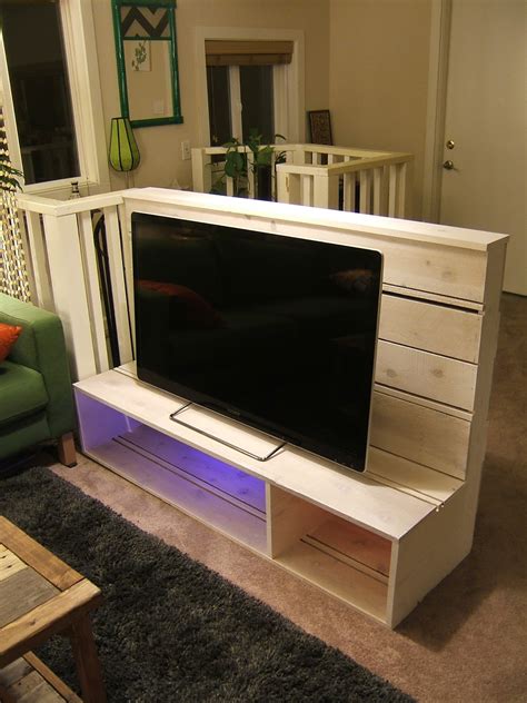 create tv pedestal that rises