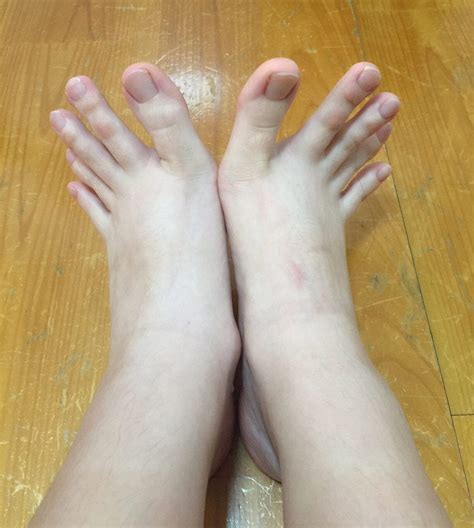 creepytoes