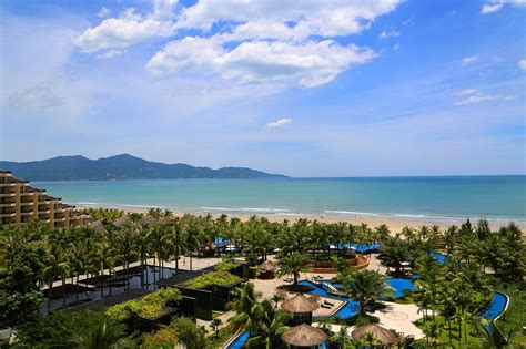 crowne plaza danang