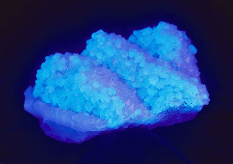 crystal glow in the dark