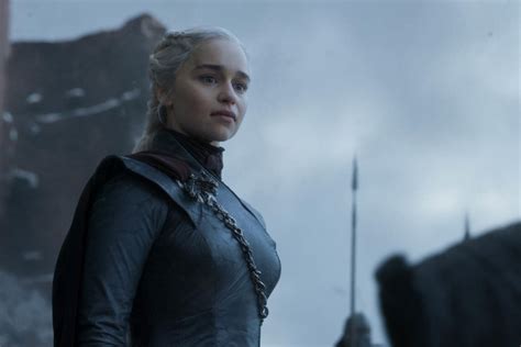 daenerys season 8 outfit