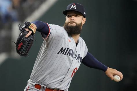 dallas keuchel japan