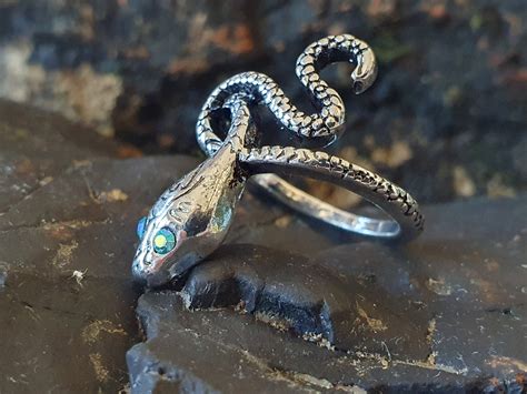 Dark Souls 3 Covetous Silver Serpent Ring 1