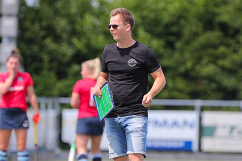 de achterneef van jpcoen Doc