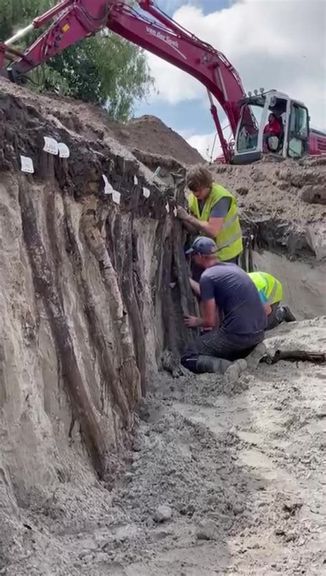 de gracht van corbulo gevonden fragmenten bij leiden ontdekt Doc