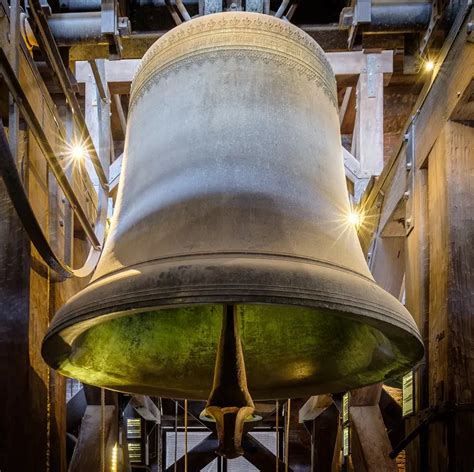 de klokken van den domtoren te utrecht Reader