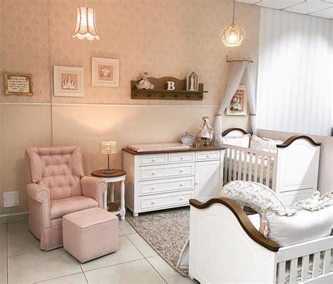 decoração de quarto de bebê feminino