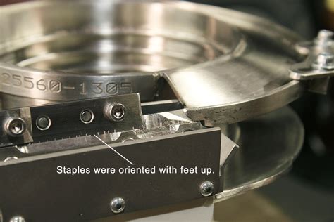 define staple feeder