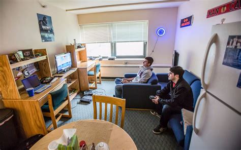 depaul university dorms
