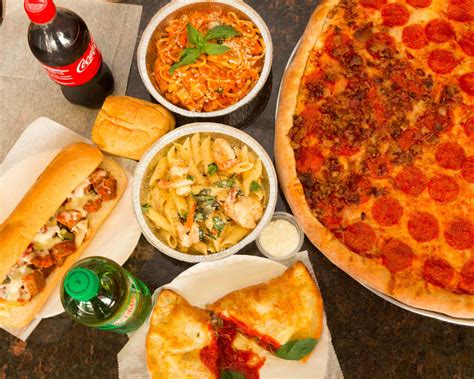 dine in pizza places near me