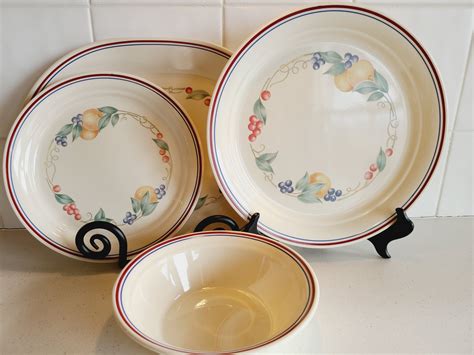 dinnerware like corelle