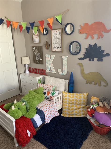 dinosaur room decor