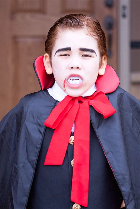 diy vampire costume