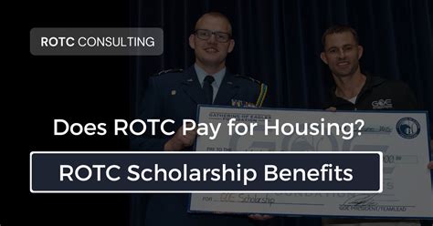 do scholarships pay for housing