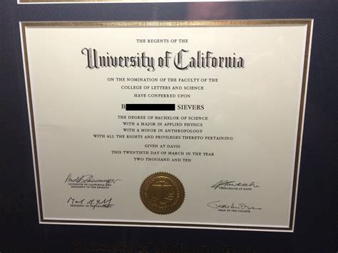 does a minor count a degree in job applicataiton