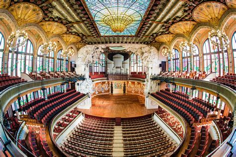 does barcelona city pass include palau de musica