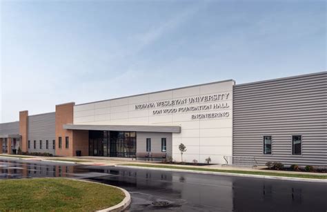 does wesleyan university have engineering
