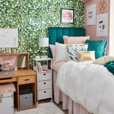 dorm room wallpaper