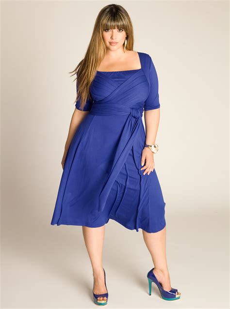 dresses plus size