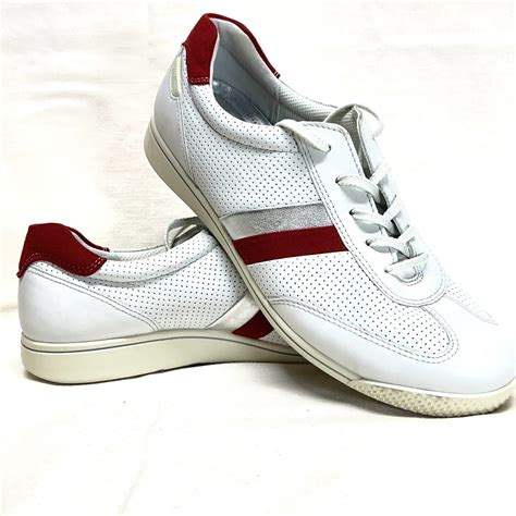 ecco tennis shoes