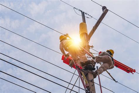 electrical essentials for powerline workers Reader