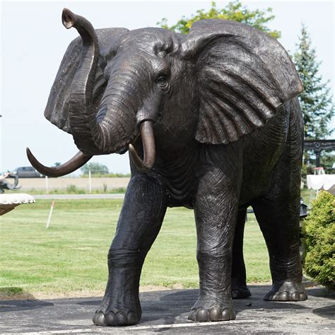 elephants statue