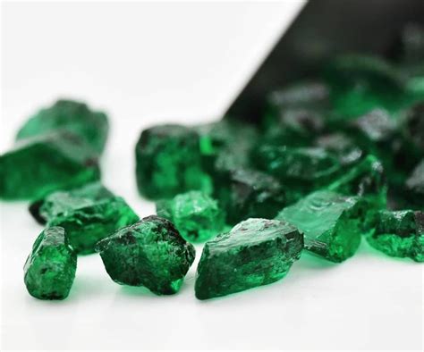 emerald raw