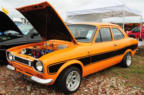 escort orange